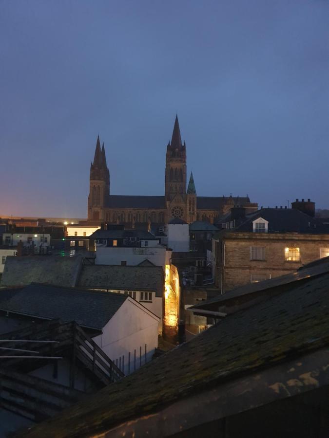 The Taylor Suite - Stunning 2-Ensuite Beds, Cathedral View Roof Garden Truro Exteriör bild